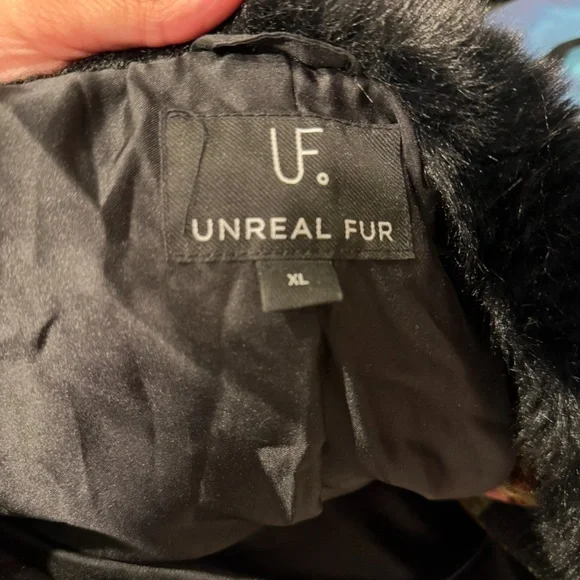 UNREAL FUR MONARCH COAT - SZ. XL - Picture 6 of 6